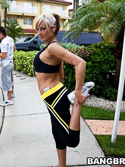 This lady with the wildest eyes won't waste any time at all