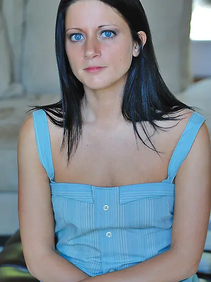 Brunette teen Loren FTV with deep blue eyes gets nude and shoves