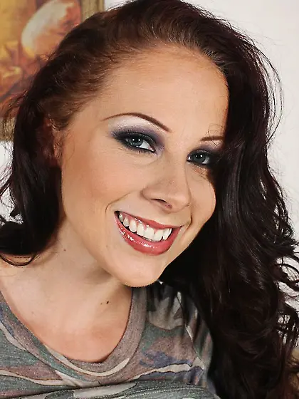 Black-haired babe enjoys huge