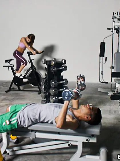 Brandi Belle takes her clothes off in the gym and fucks with her