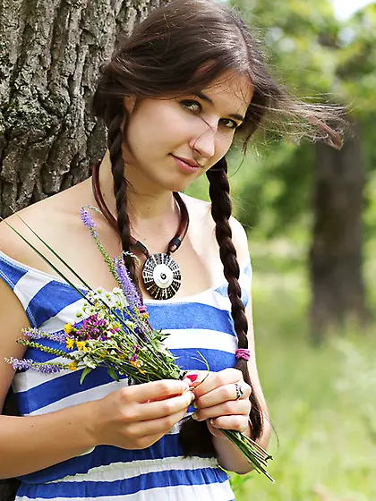 Cute hottie pigtails shows