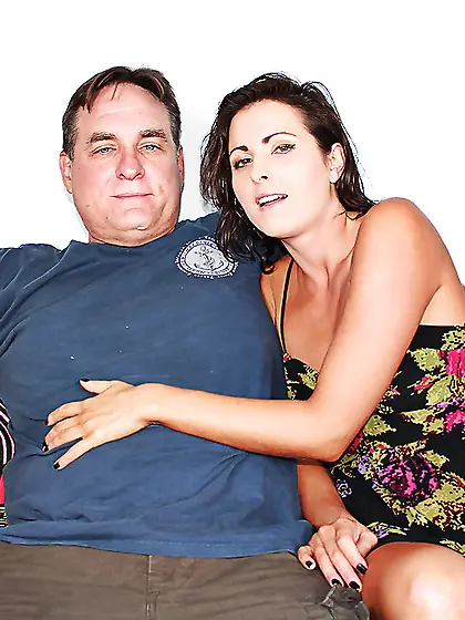 American barefoot cumshot handjob