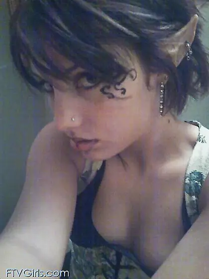 Teen Risi Simms strong orgasmic contractions