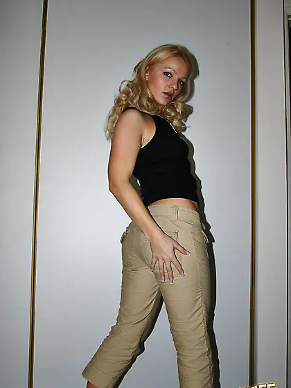 Jessica Dee This scene opens with a knock on the door, then it o