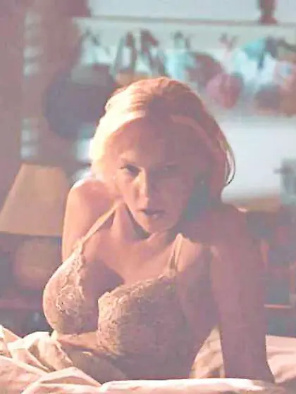 Sans Bra real nips celebs