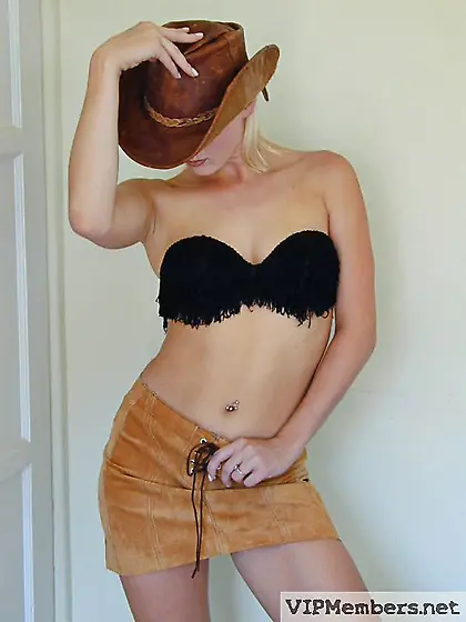 Curvaceous blonde plump ass