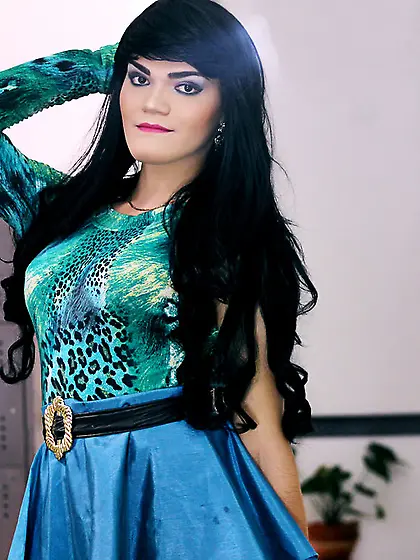 Latin transgender pennyxi striptease