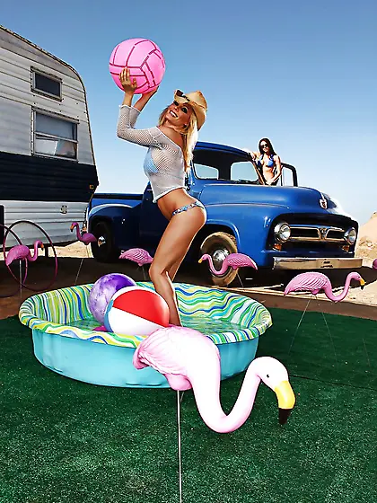 Mature busty milf lesbian