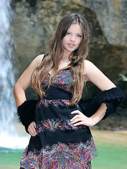 Seductive blonde shows sweet