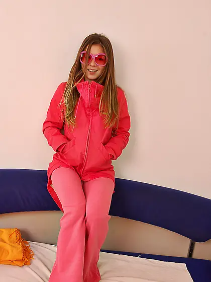 Cute teen chick Emily 18 takes off her clothes and shows us her