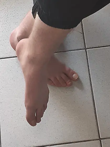 Some pictures of my friend's delicious feet