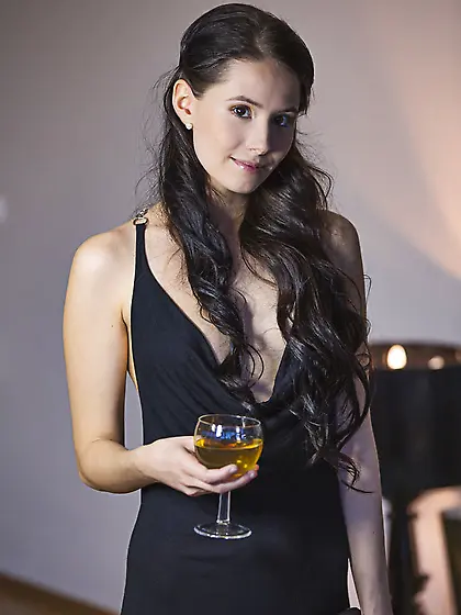 Gorgeous babe sits black