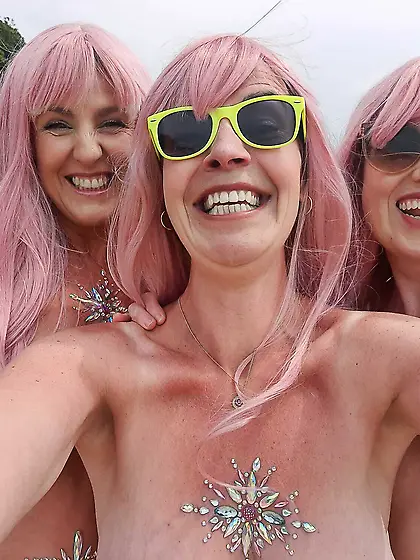 Slut mom Linda exposed