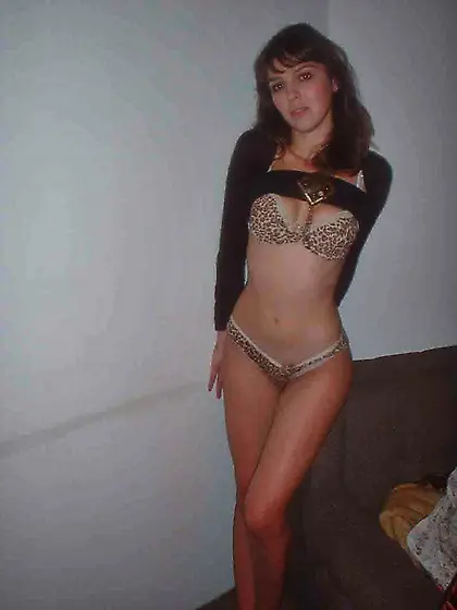 Amateur Non-nude Whore