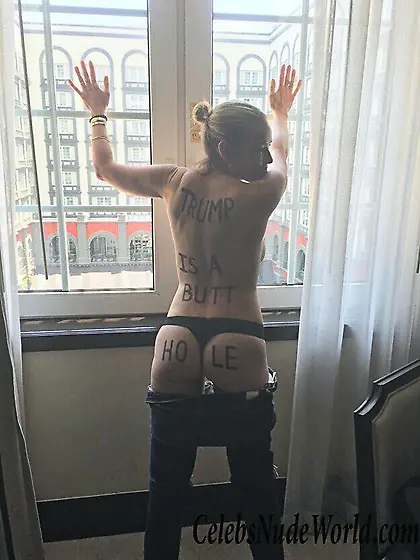 Topless Pics of Chelsea Handler