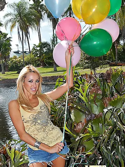 Big tit blonde doll Breanne Benson with stunning ass and shaved