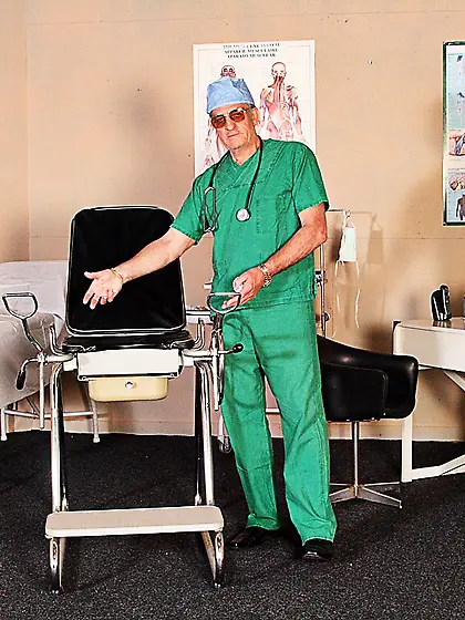 Wealthy doctor fucking teenage