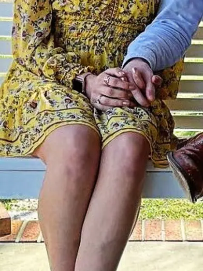 Grace sexy non-nude chick beautiful feet/face/legs