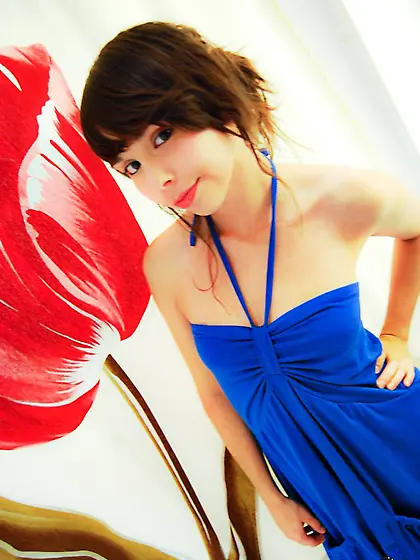 Though Ariel Rebel wore a glam dress,  she showed her tits and ev