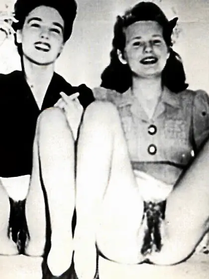 Naughty vintage lesbians showing