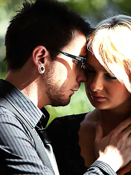 Ivana Sugar wears just her sexy black heels while she slurps on