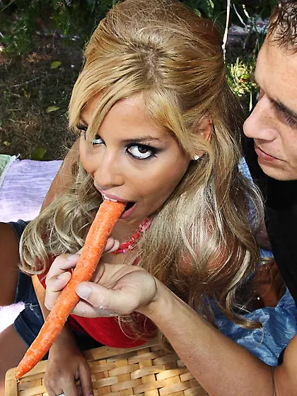 Guy packs Bridgette B???s pussy and mouth with cock and with all