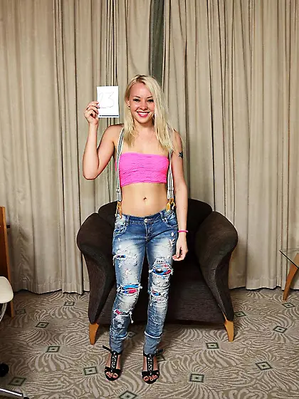 Sweet blond haired bimbo Lola Taylor is taking her jeans off bef