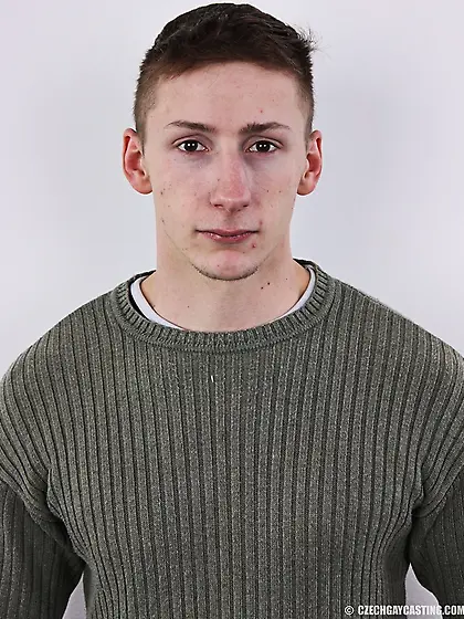 Hot muscles hunk reveals a rain of cum