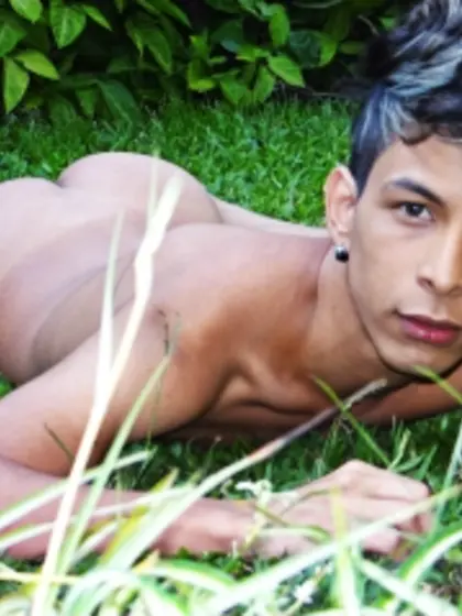 Brunette jhonny19 perform anal