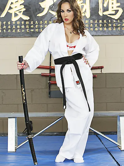 This babe is like a samurai. She can handle your cock with her k