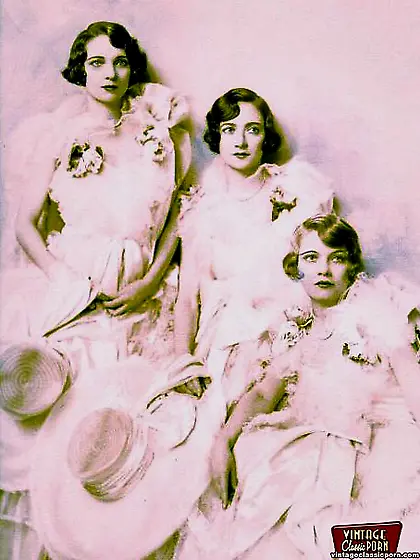 Vintage ladies performing naked