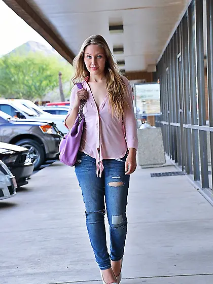 Teen Brianna extreme closeups