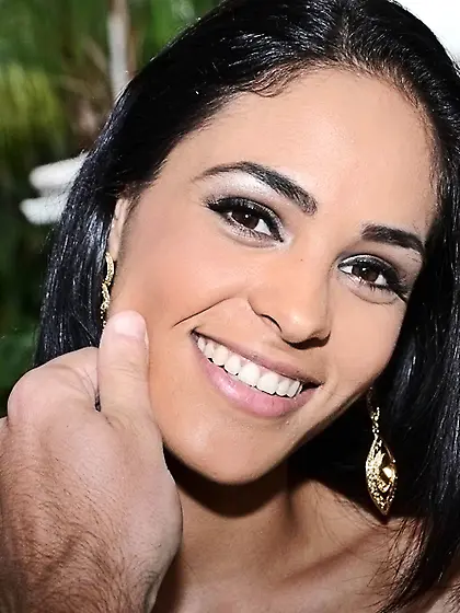 Brunette wants to make money very fast so she gets naked and tak