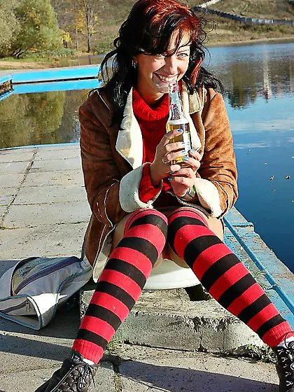 Pissing babe