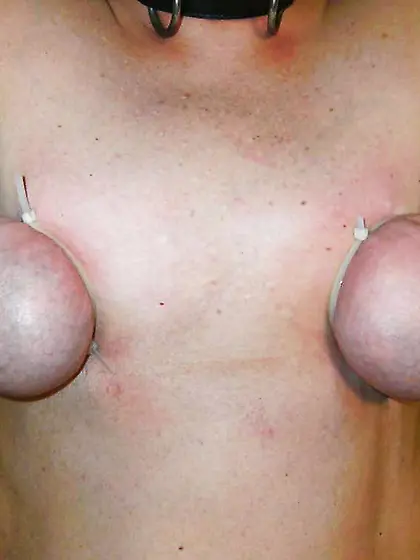 Gepumpte,  behaarte Sklavenfotze am ten. 07.