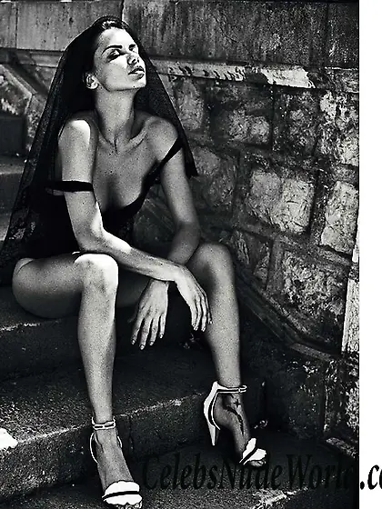 Adriana Lima Braless