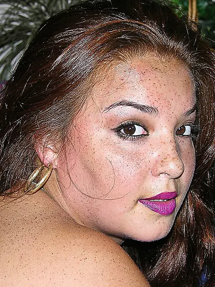 Chubby Teen Shows Dirty Butthole