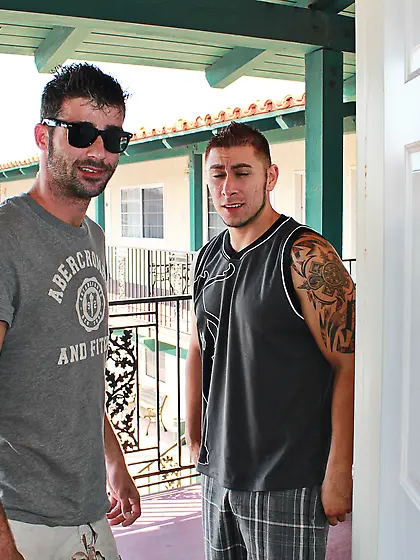 Strange games performed amateur