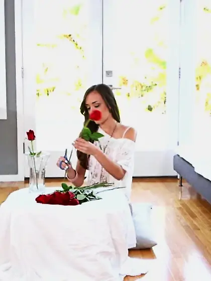 Bouquet of flowers was enough to melt babe's...