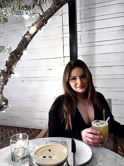 Ariel Winter after-Christmas cleavage