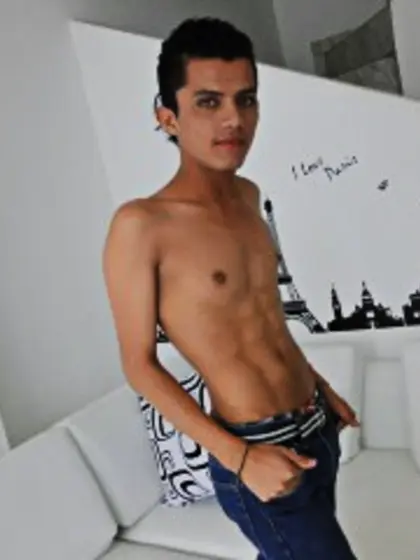 Brunette santiaghohot perform anal