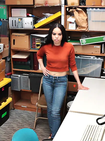 Latina thief punished hard