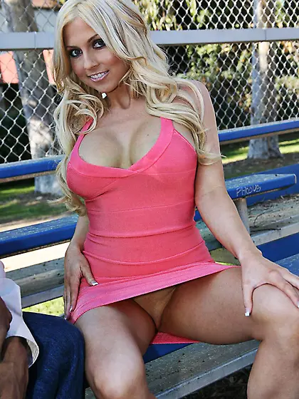 Sassy blonde Christie Stevens rubs the pussy slit and invites bl