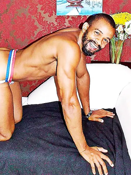 Ebony gay morenocarioca91 dancing