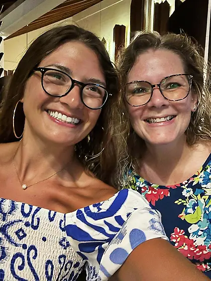 Grace sexy non-nude chick beautiful feet/face/legs