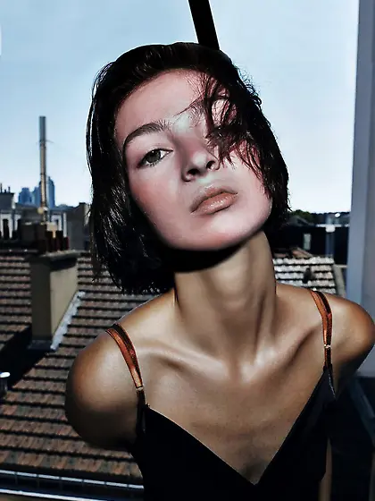 A beautiful long neck for hanging