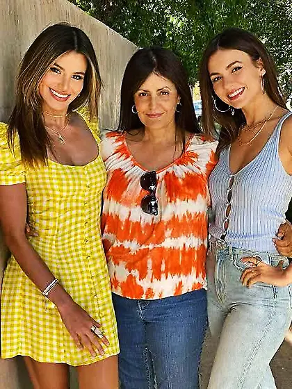 Madison Reed & Victoria Justice - world's hotte