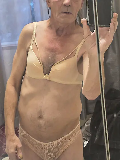 CandiCumslut caflsecond@gmail. com @CaflsecondCan