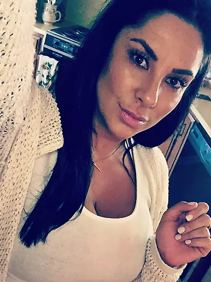 The lesbo footage Michelle hopes you forgot about