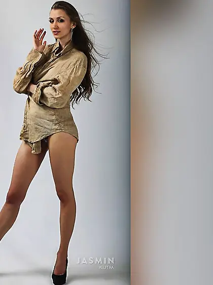 Athletic green eyes girl